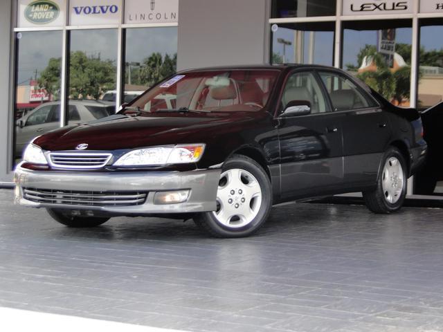 2000 Lexus ES 300 2