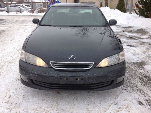 2000 Lexus ES 300 Base