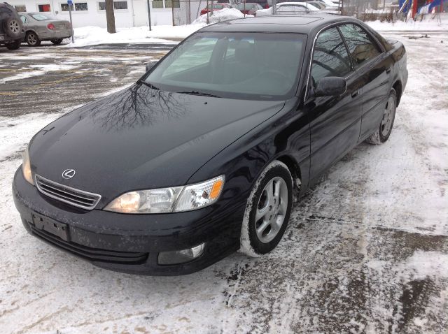 2000 Lexus ES 300 Base