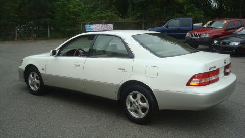 2000 Lexus ES 300 Unknown