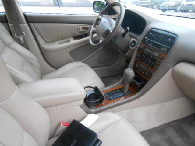 2000 Lexus ES 300 Base