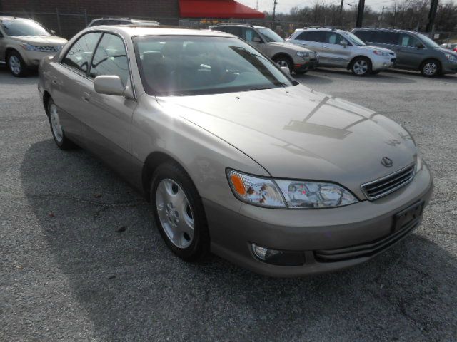 2000 Lexus ES 300 Base