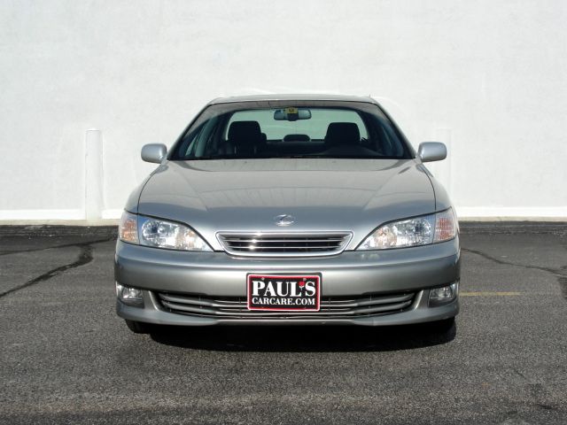 2000 Lexus ES 300 Base