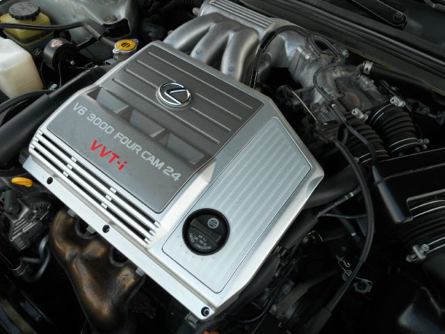 2000 Lexus ES 300 Base