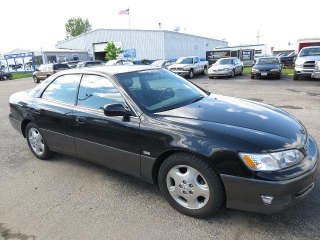 2000 Lexus ES 300 Base