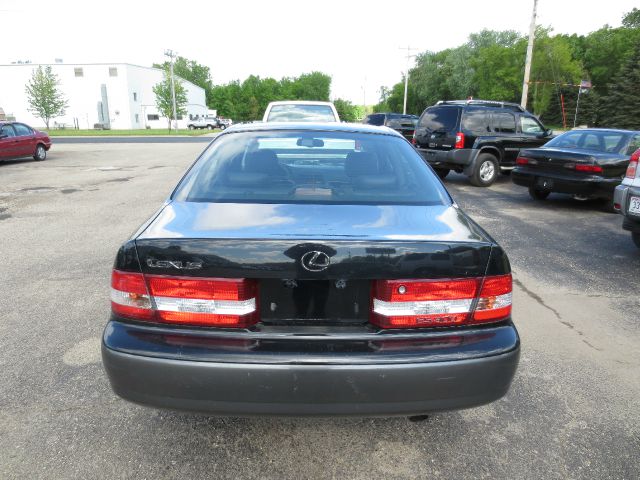 2000 Lexus ES 300 Base