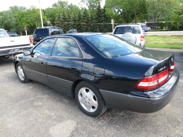 2000 Lexus ES 300 Base