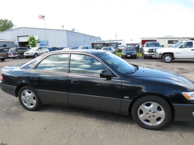 2000 Lexus ES 300 Base