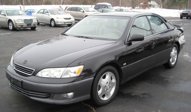 2000 Lexus ES 300 Base