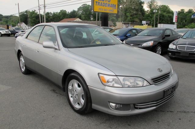 2000 Lexus ES 300 Base