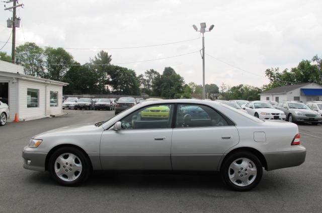 2000 Lexus ES 300 Base