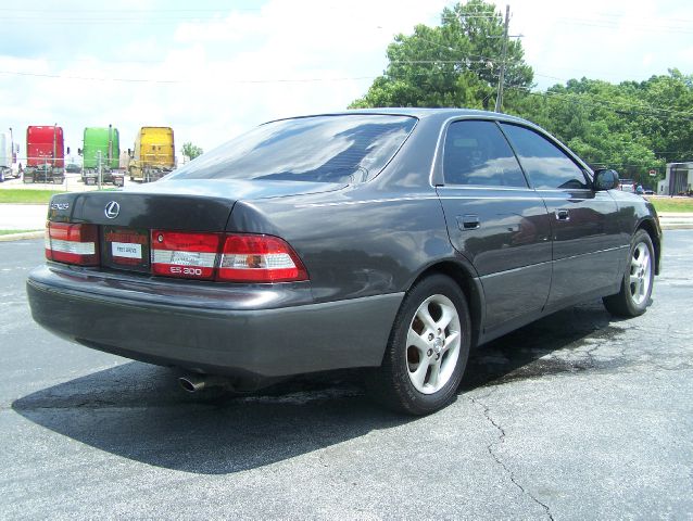 2001 Lexus ES 300 Base