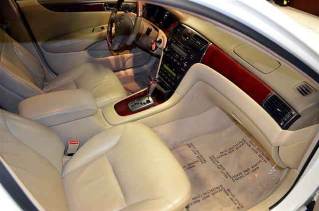 2002 Lexus ES 300 Unknown