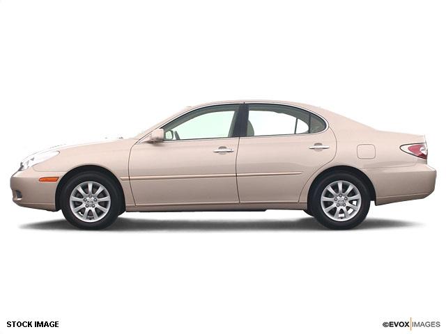 2004 Lexus ES 330 Pickup 2D 6 Ft