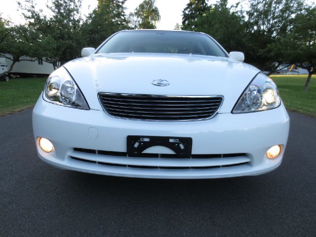 2005 Lexus ES 330 Convertible 2D