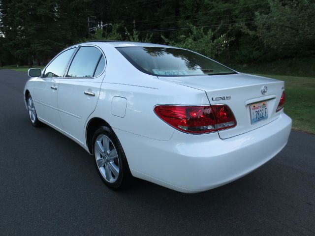 2005 Lexus ES 330 Convertible 2D