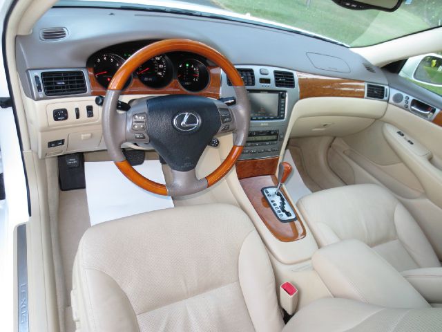 2005 Lexus ES 330 Convertible 2D
