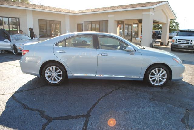 2011 Lexus ES 350 Limited Sport Utility 4D
