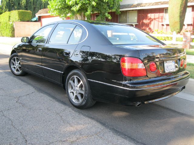 2000 Lexus GS 300 L.T. 4-w.d. 5.3L