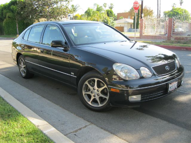 2000 Lexus GS 300 L.T. 4-w.d. 5.3L