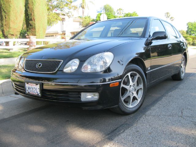 2000 Lexus GS 300 L.T. 4-w.d. 5.3L