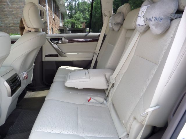 2010 Lexus GX 460 Scion XB