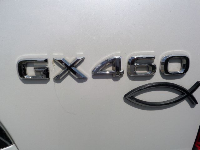 2010 Lexus GX 460 Scion XB