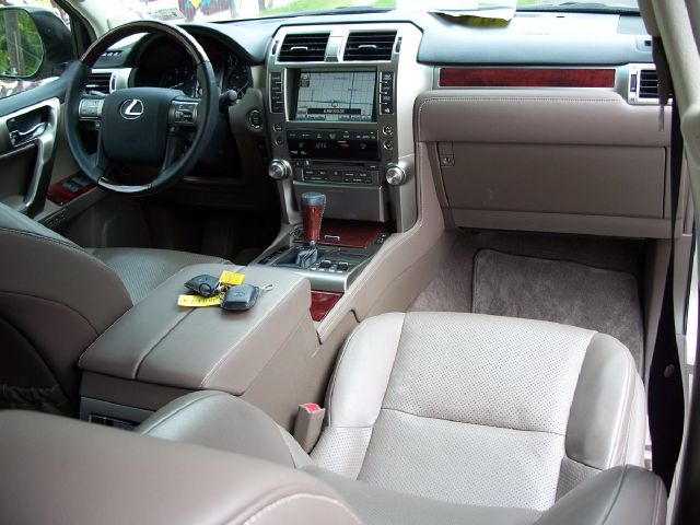2010 Lexus GX 460 Scion XB