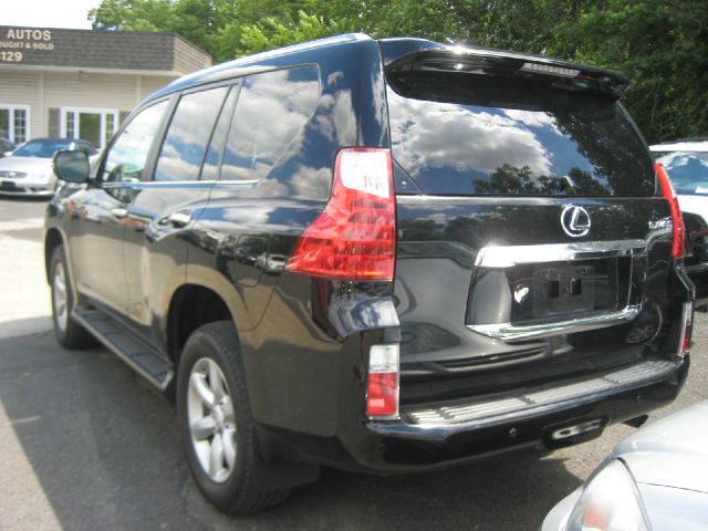 2011 Lexus GX 460 Scion XB