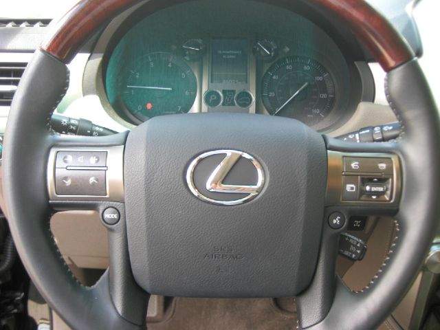 2011 Lexus GX 460 Scion XB
