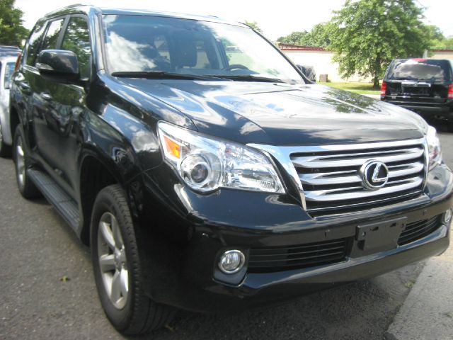 2011 Lexus GX 460 Scion XB