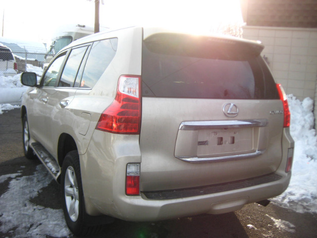 2011 Lexus GX 460 Scion XB