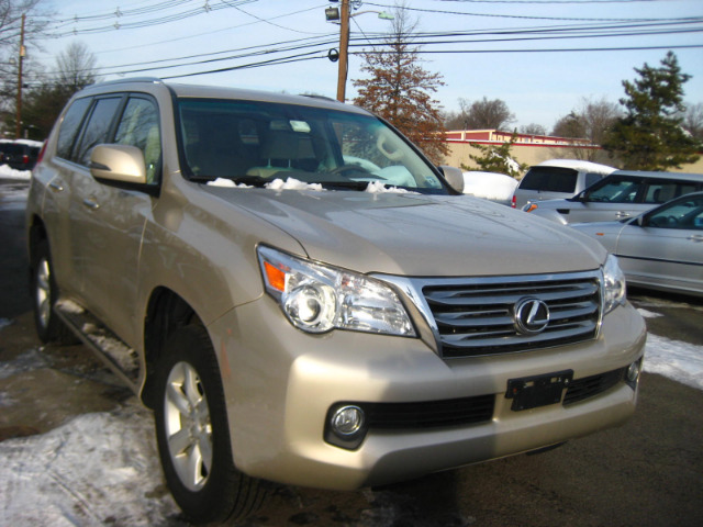 2011 Lexus GX 460 Scion XB
