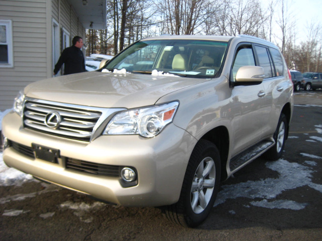 2011 Lexus GX 460 Scion XB