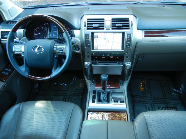 2011 Lexus GX 460 Scion XB