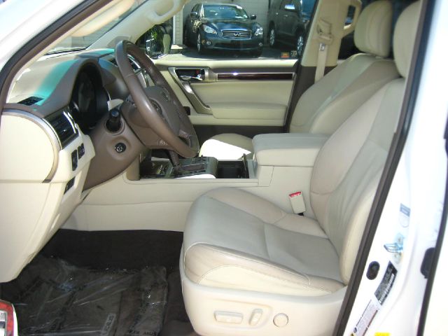 2011 Lexus GX 460 Scion XB