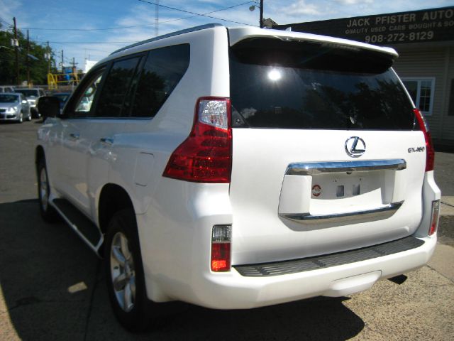 2011 Lexus GX 460 Scion XB