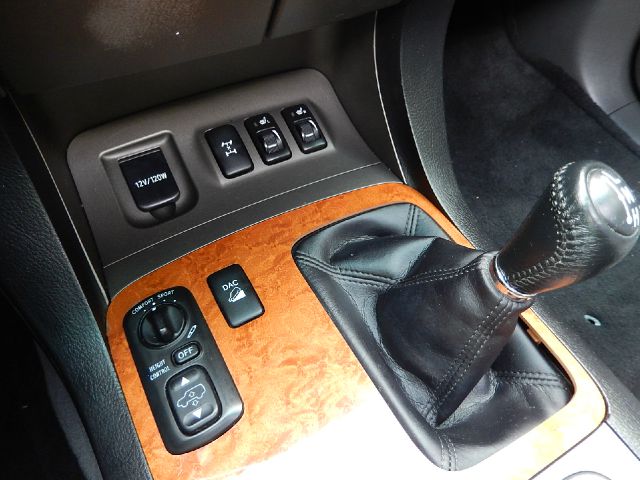 2003 Lexus GX 470 Scion XB