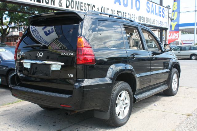 2003 Lexus GX 470 Scion XB