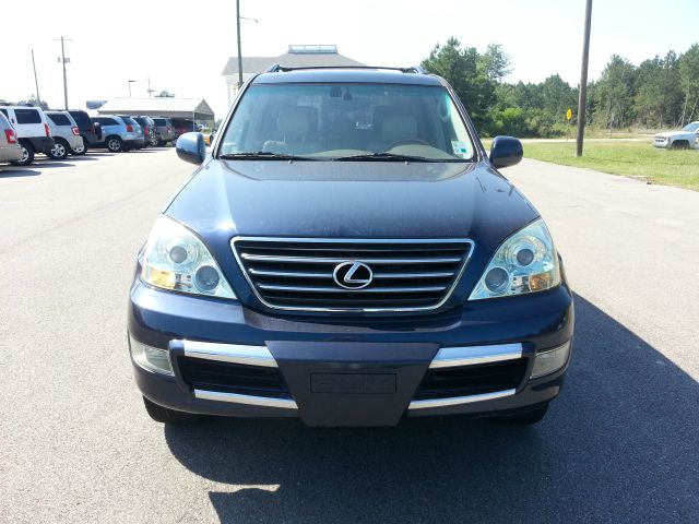 2004 Lexus GX 470 Scion XB