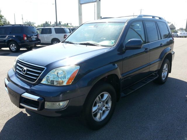 2004 Lexus GX 470 Scion XB