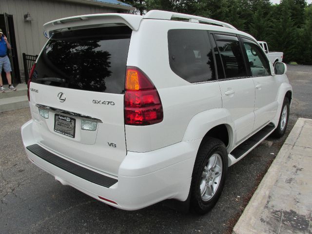 2004 Lexus GX 470 Scion XB