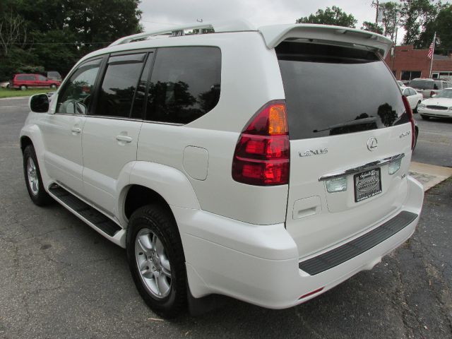 2004 Lexus GX 470 Scion XB