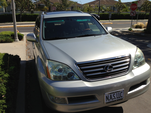 2004 Lexus GX 470 Scion XB