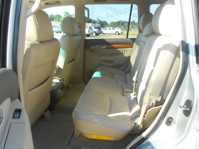 2004 Lexus GX 470 Scion XB