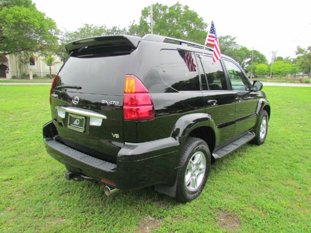 2004 Lexus GX 470 Scion XB