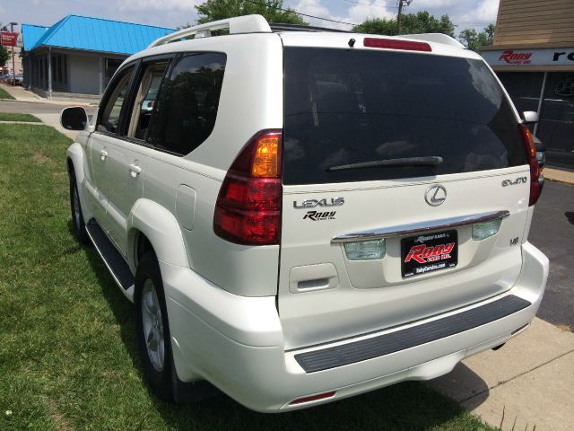 2004 Lexus GX 470 T6 Sport Utility 4D