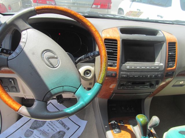 2004 Lexus GX 470 Scion XB