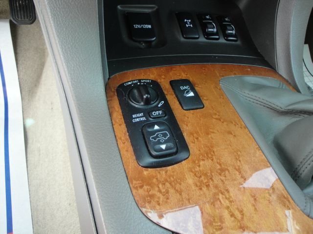 2004 Lexus GX 470 Scion XB