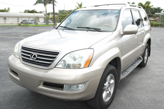 2004 Lexus GX 470 Scion XB